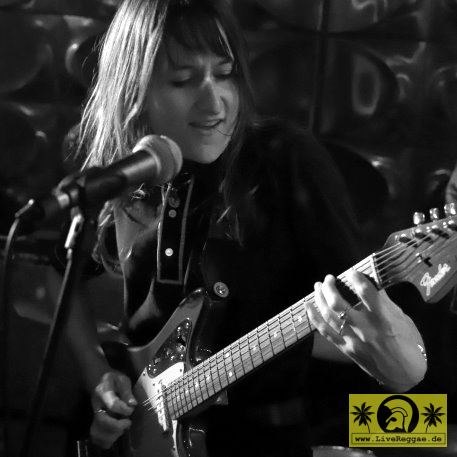 The Wave Chargers (F) Berlin Beat Invasion - Wiener Blut, Berlin-Kreuzberg - 3. Maerz 2023 (3).JPG